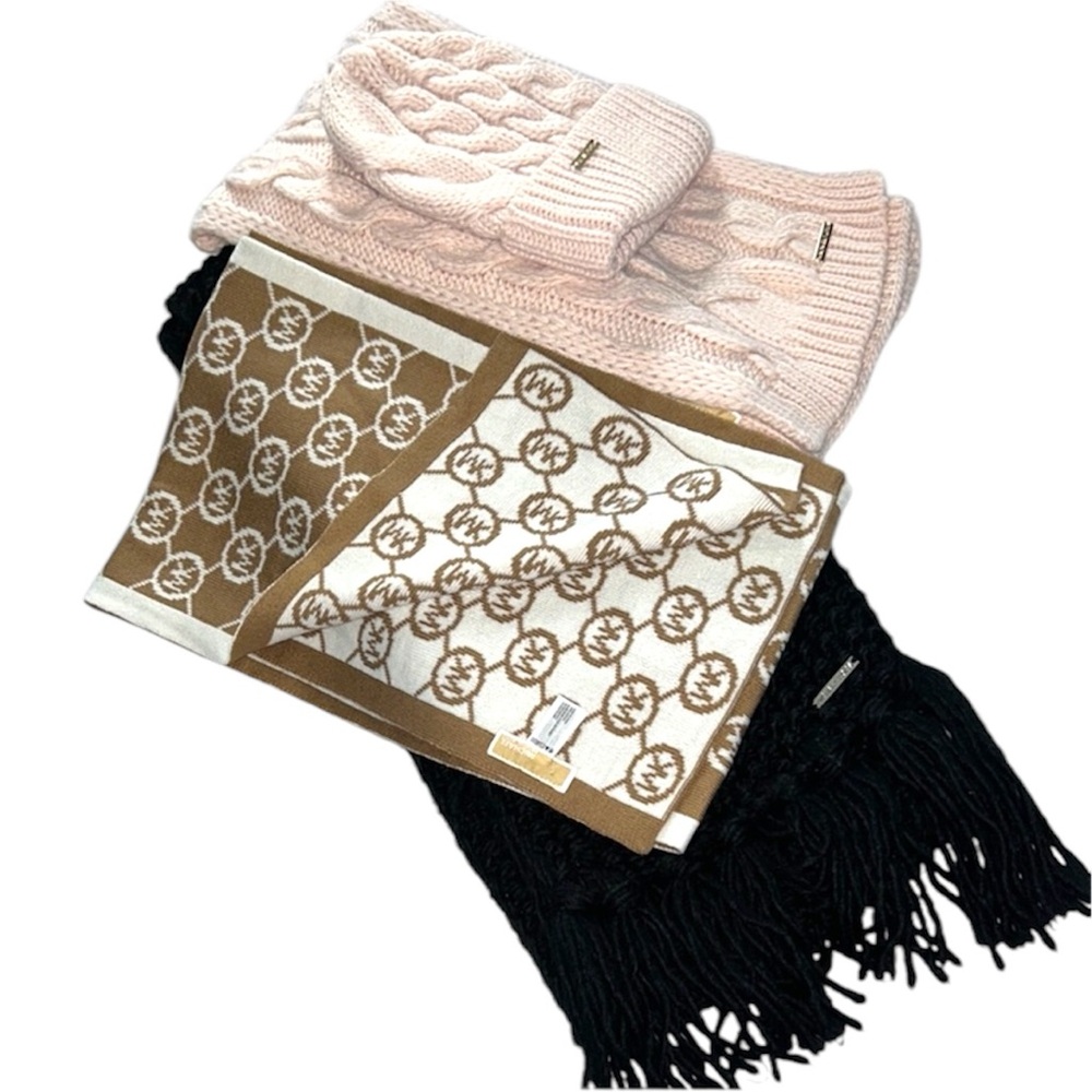 ** MAKE REASONABLE OFFER!! Michael Michael Kors Logo Scarf and Beanie Lot of 3